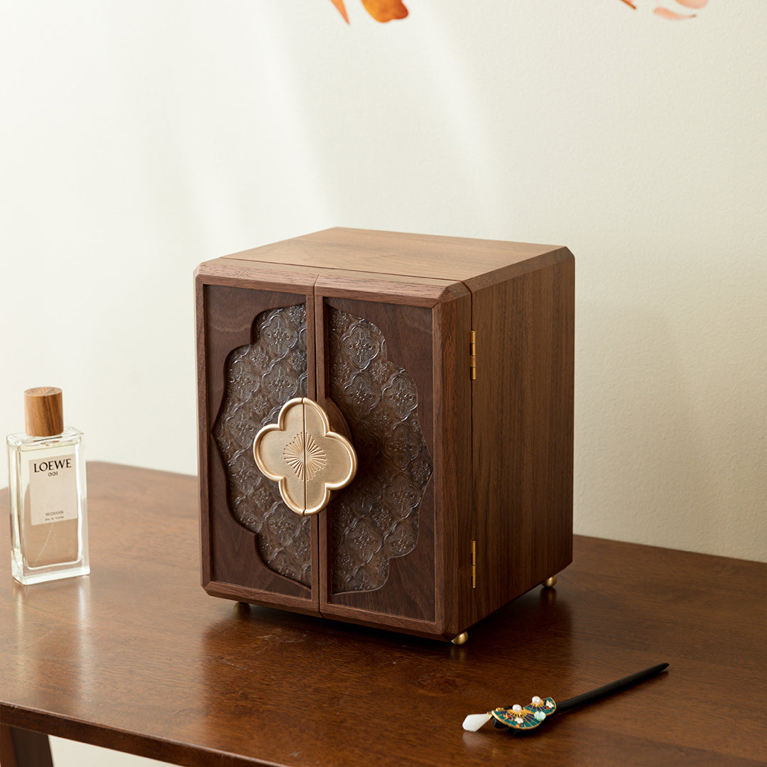 Walnut wood Jewelry Box with 5 drawers