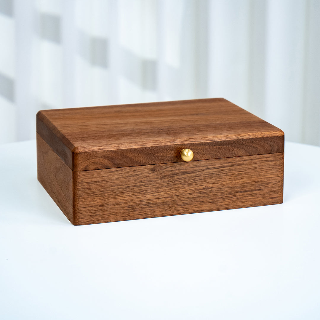 Personalized 1.5-Layer Walnut Jewelry Box