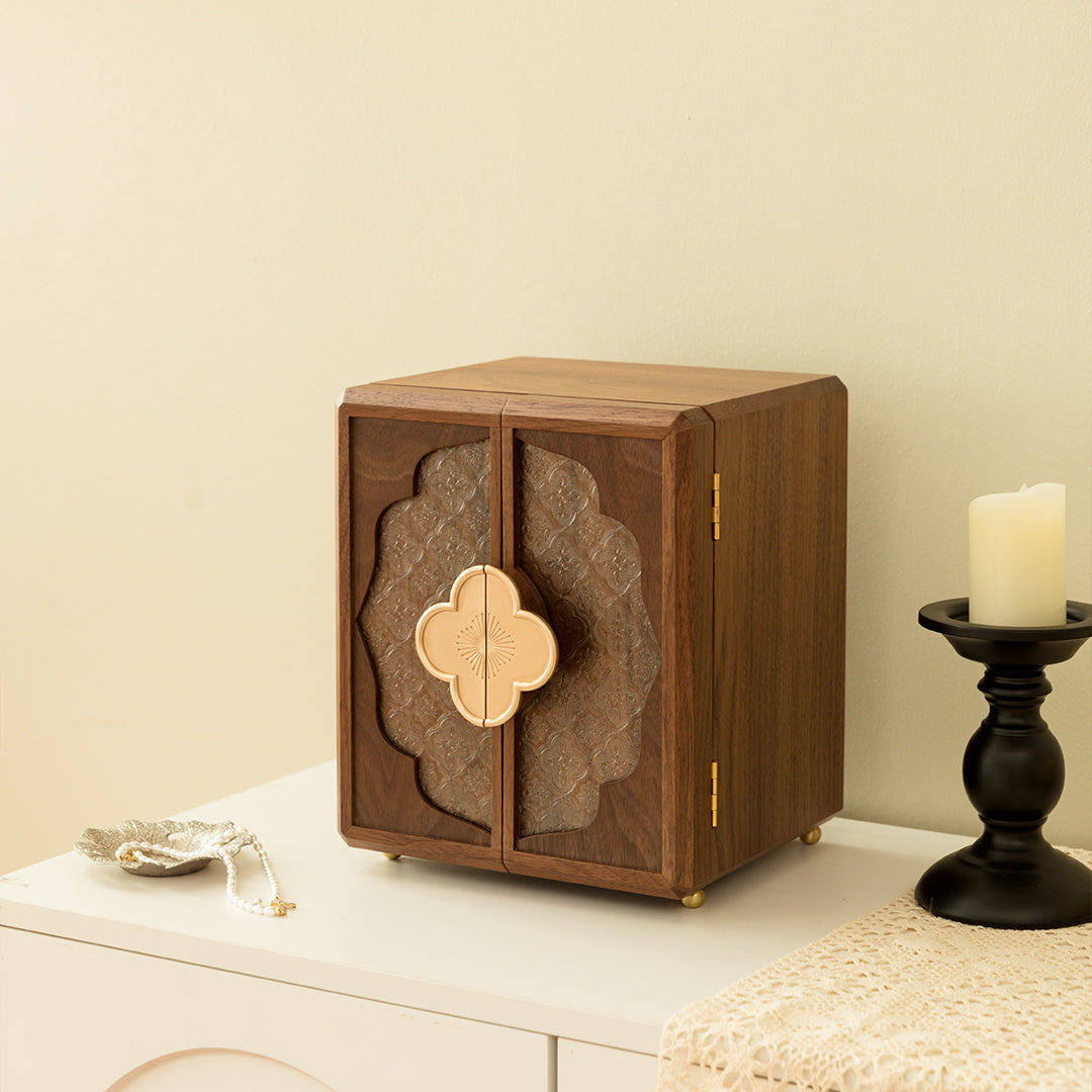 Walnut wood Jewelry Box with 5 drawers