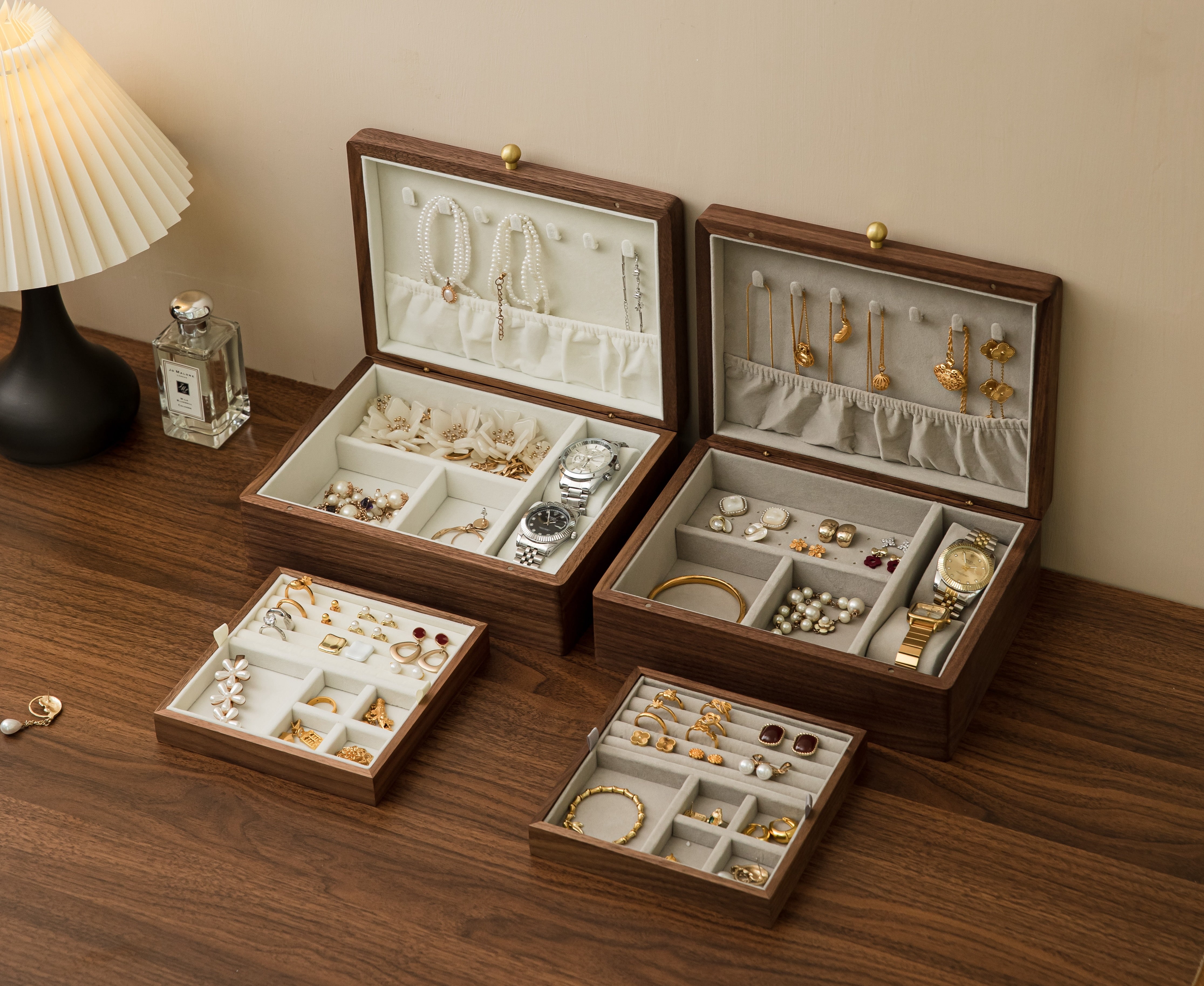 Personalized 1.5-Layer Walnut Jewelry Box