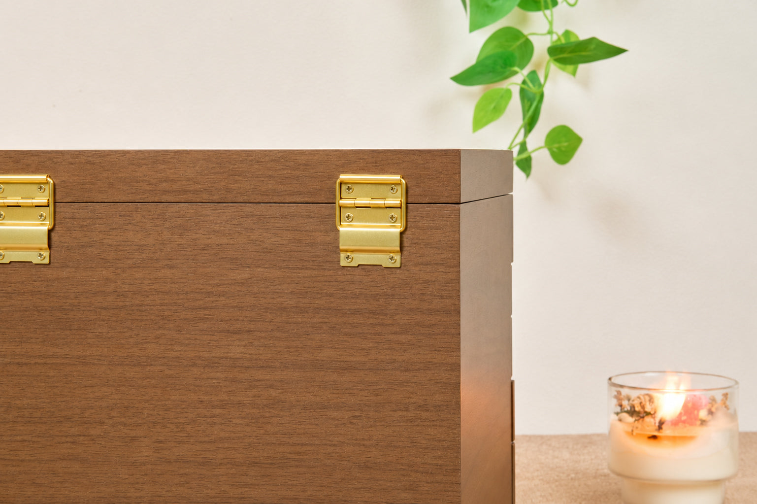 Lockable Walnut Jewelry Box with 4 Drawers & Necklace Hooks 7